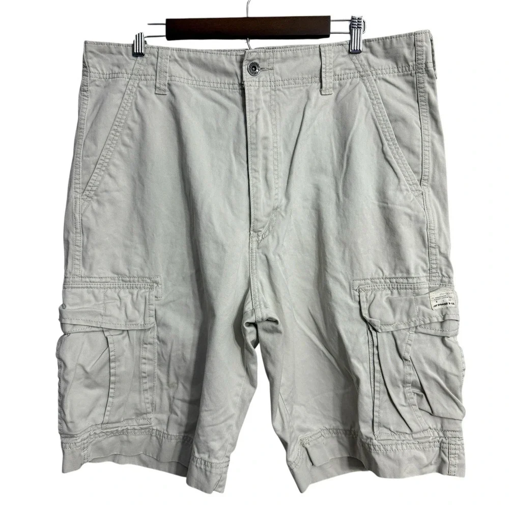 Levis cargo shorts men's 38 neutral utility outdoor hike camp y2k grunge pockets